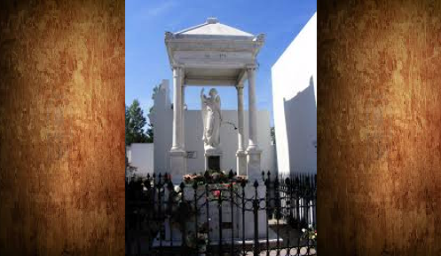 Mausoleo Pancho Sierra